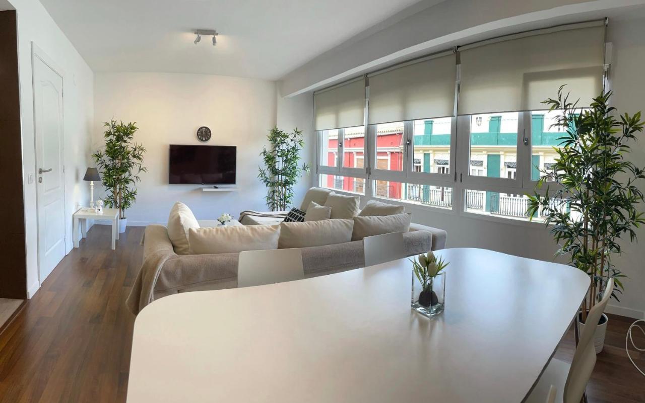 Apartamentos Sevilla Valencia Exteriör bild